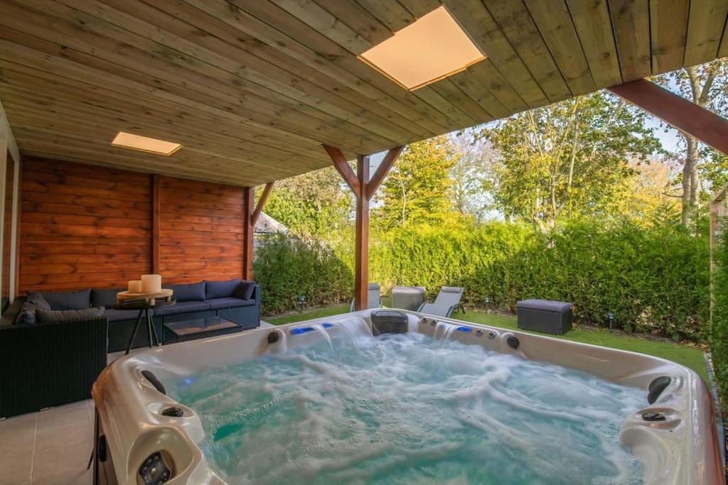 Wellness Studio Tiel Met Sauna En Jacuzzi Exteriör bild